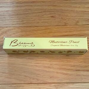 Besame Masterliner dual lip Pencil